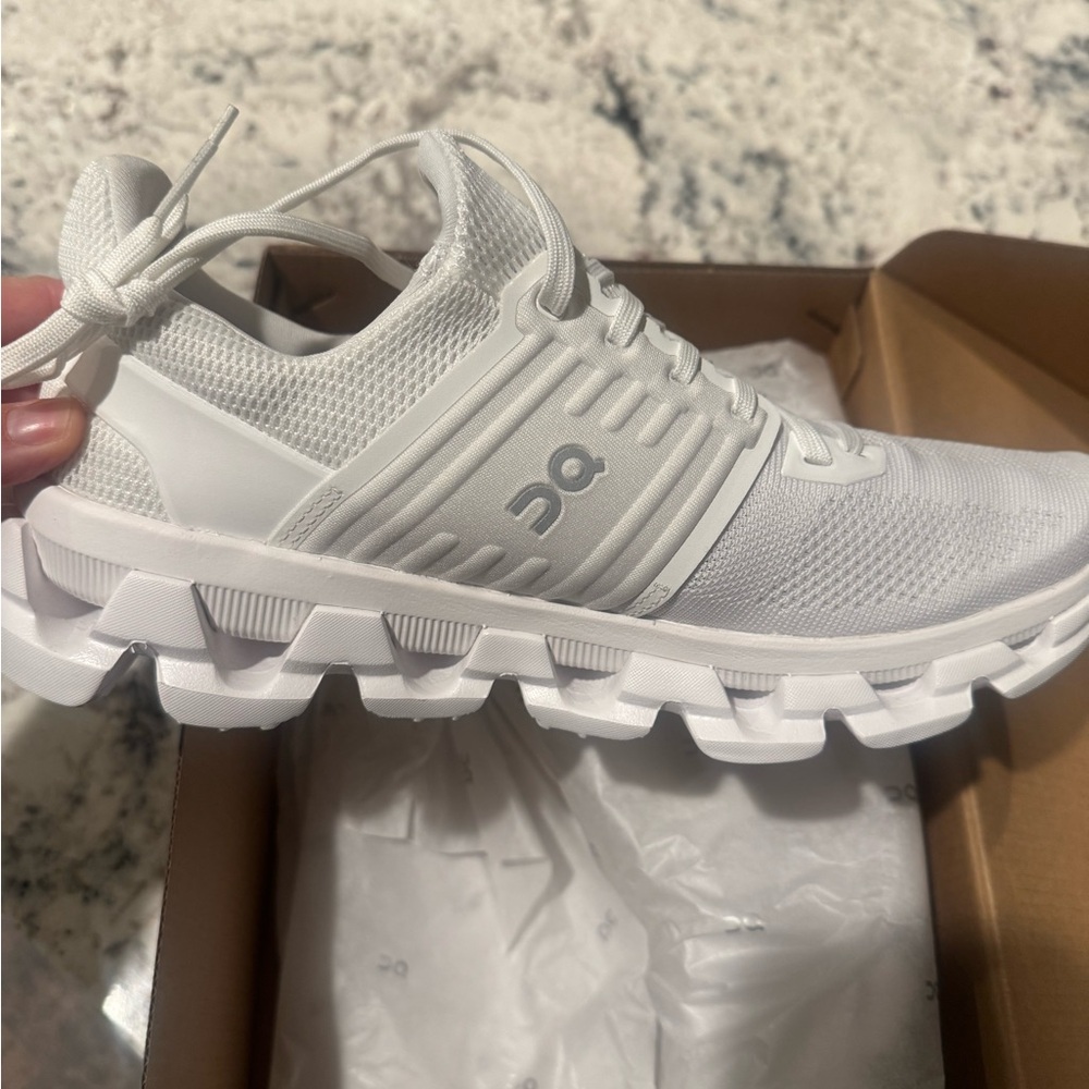 On Running White Athletic Shoes - Picture 3 of 6